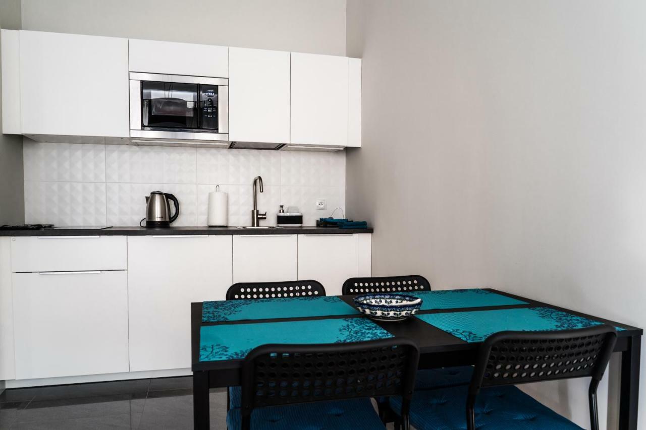 3V Apartments Varşovia Exterior foto
