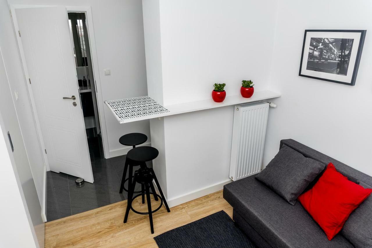3V Apartments Varşovia Exterior foto