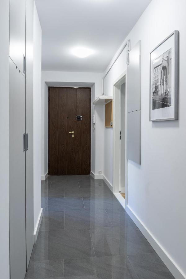 3V Apartments Varşovia Exterior foto