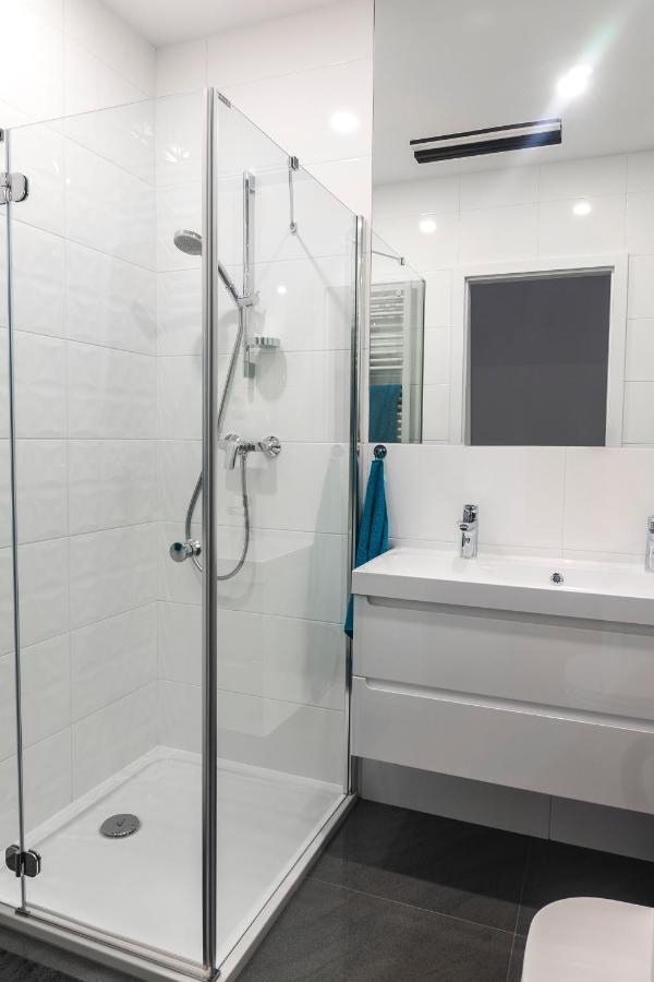 3V Apartments Varşovia Exterior foto